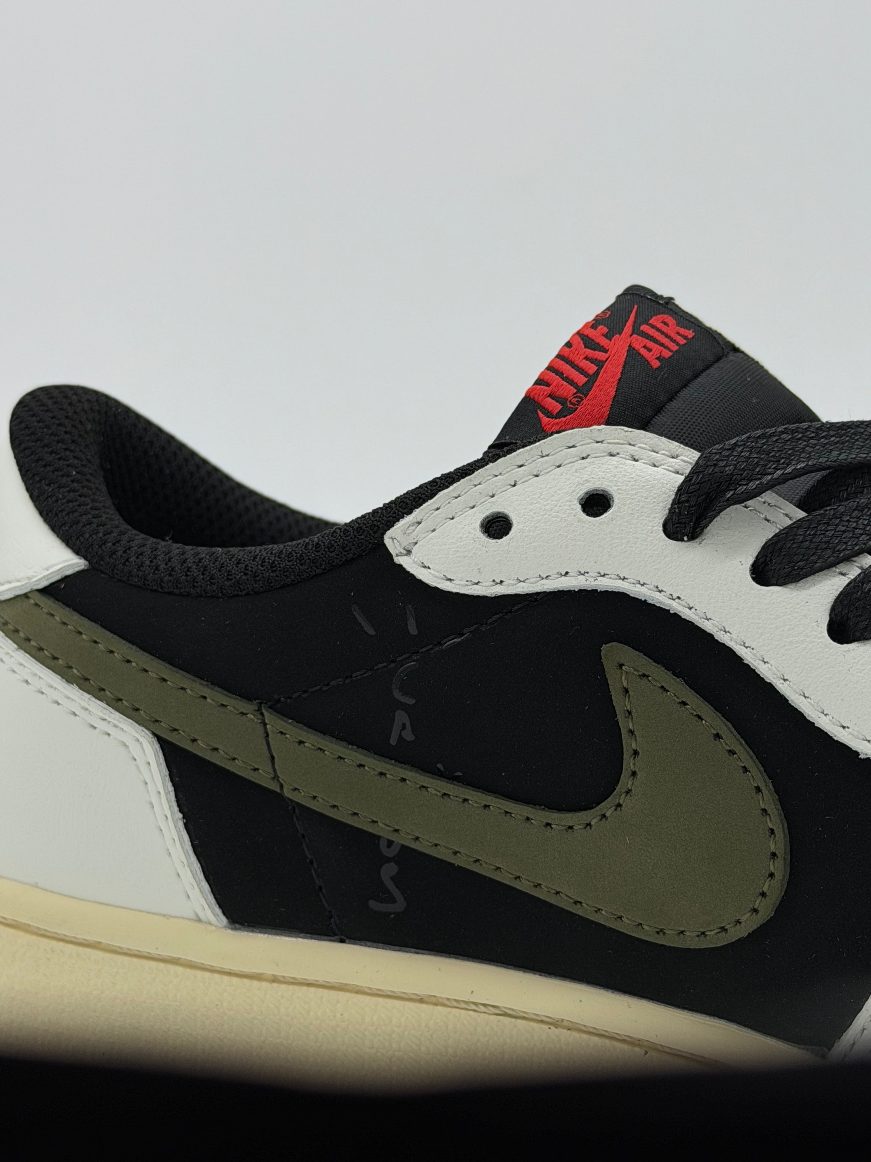 Sneakers TS Beige-Negro-Verde